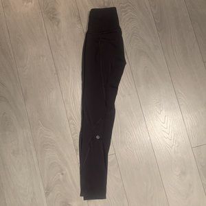 Lululemon To The Beat Tight 24” Size 2 in Charcoal